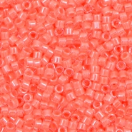 Abalorios Miyuki Delica's 11/0 Luminous flamingo pink DB-2034