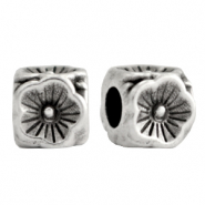 Abalorios met&aacute;licos DQ cubo con flor 5mm Plata vieja (sin n&iacute;quel)
