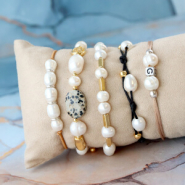 Set de inspiraciones Pulseras elegantes y de moda con perlas de agua dulce
