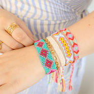Set de inspiraciones Trucos para llevar pulseras y tobilleras a la moda