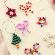Set de inspiraciones Crea una alegre colección navideña con abalorios acrílicos