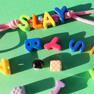 Nuevo  Nueva colección de abalorios letras acrílico