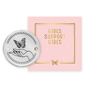 Girls Support Girls colgantes met&aacute;licos DQ entrepieza Plata vieja (sin n&iacute;quel) donaci&oacute;n del 50% a Free a Girl