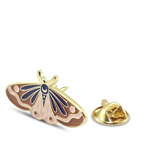 Pins mariposa nocturna Marr&oacute;n-rosa-azul-dorado