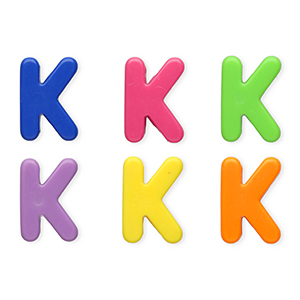 Abalorios alfabeto acr&iacute;lico letra K Multicolor