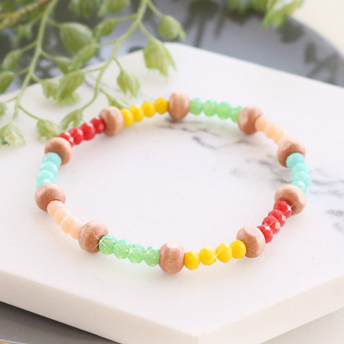&iexcl;Gran colorido! de pulseras con abalorios faceteados