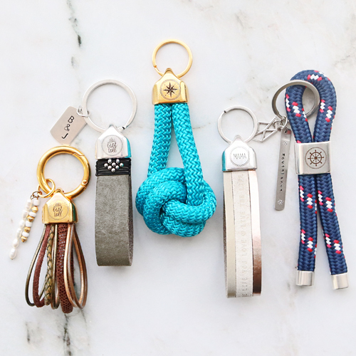 Inspiraci&oacute;n para crear llaveros de cuero DQ Mix&Match con cord&oacute;n estilo marino