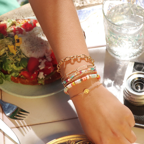 Crea joyas imprescindibles en el estilo mediterr&aacute;neo de moda