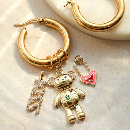 Mezcla y combina: crea bellas joyas con colgantes met&aacute;licos TQ de lat&oacute;n
