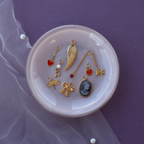 embellece tus joyas con nuestros colgantes de acero inoxidable