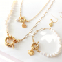 Puedes crear estas joyas tan bonitas con las nuevas fornituras met&aacute;licas DQ para pendientes, y cierres para joyas.