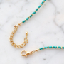 Echa un vistazo c&oacute;mo puede hacer elegantes collares y pendientes con rocallas: