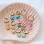 Dise&ntilde;a pendientes de moda con piedras naturales de coraz&oacute;n y estrella
