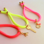 Manos a la obra con una colecci&oacute;n de pulseras veraniegas