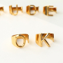 Elegantes anillos de acero inoxidable