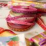 &iexcl;Crea tus regalos & creaciones s&uacute;per festivas con cintas!