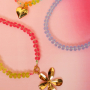 Ideas para joyas llenas de color y alegr&iacute;a con abalorios de resina
