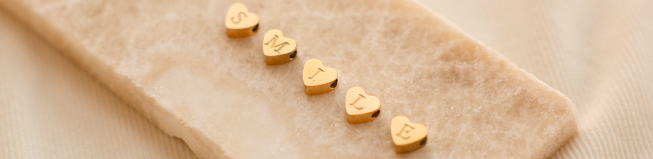 Nuevos abalorios letras en acero inoxidable de coraz&oacute;n